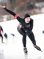 Håvard Holmefjord Lorentzen (t.v. / Foto: Frank Skillinghaug) ble dobbelt norgesmester på sprint-distansene 500 meter og 1 000 meter. Hallgeir Engebråten (t.h. / Foto: EF Sportsfoto / Eivind Flensborg) tok sine 2 første norgesmesterskap i senior.