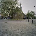 Nederlands Hervormde Kerk met houten geveltoren aan de Noordeinde 20