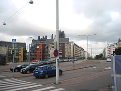 Leppäsuon alue ja Pohjoinen Rauta­tie­katu vuonna 2013 Marian sairaalan edustalta kuvattuina.
