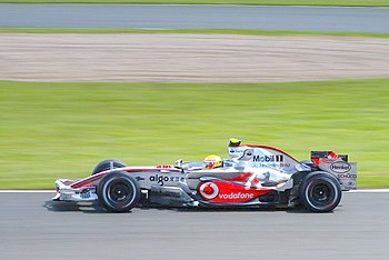 http://upload.wikimedia.org/wikipedia/commons/thumb/8/86/Lewis_Hamilton_2007_Britain.jpg/350px-Lewis_Hamilton_2007_Britain.jpg