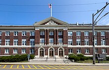 MBL Main Brick Building, aka the Lillie Laboratory.jpg