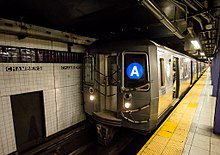 An A train of R68As at Chambers Street NYCT IND Kawasaki R68A A Line.jpg