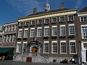 1766-1768: Verbouwing gevel stadhuis van Breda