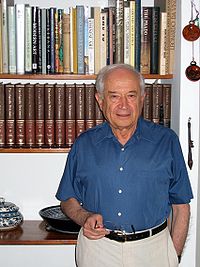 Profesoro Raphael Mechoulam.jpg