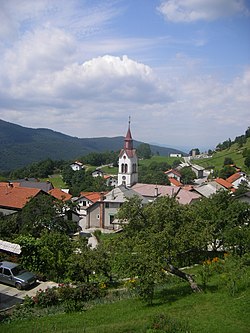pogled na Podkraj i rimokatoličku crkvu "Sv. Duh"