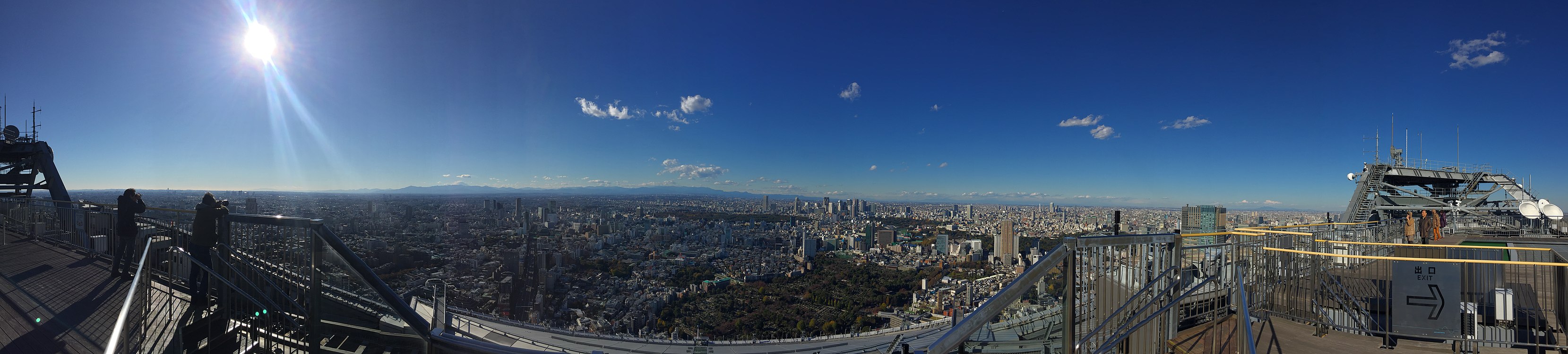 日本东京六本木新城楼顶，西侧景色，2015-11-27