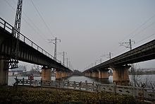 Two lines of Qinglindu Bridge.jpg