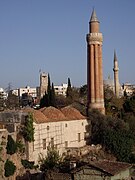 Alâeddin Camii'nin dış manzarası.