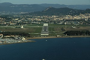 Toulon-Hyères flygplats