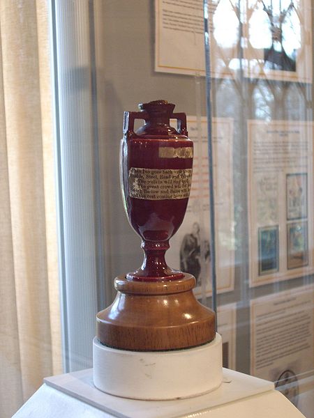 File:Ashes Urn.jpg