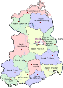 Les 15 « Bezirke » (districts) de 1952 à 1990.