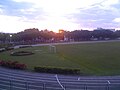 Campo de fútbol y pista atlética