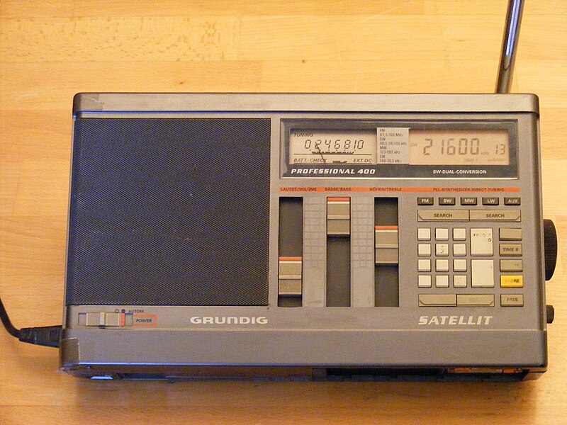 File:Grundig Satellit Professional 400.JPG