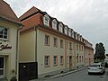 Wohnhaus, nach links frei stehend