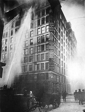 Изображение пожара на фабрике Triangle Shirtwaist 25 марта 1911.jpg