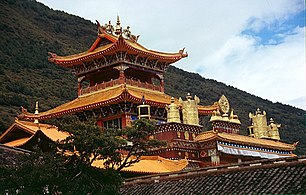 Nanwu si -luostari Kangdingissa.
