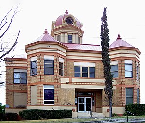 Das Kinney County Courthouse in Brackettville, gelistet im NRHP mit der Nr. 04000230[1]