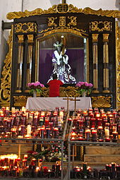 Veneration of Cristo Negro at Iglesia de San Felipe La Iglesia de San Felipe de Portobelo Panama.JPG