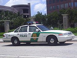 250px-Miami_Dade_Police_-_Crown_Victoria.JPG