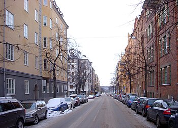 Norrtullsgatan i korsningen med Vanadisvägen, vänstra bilden: vy mot norr, högra bilden: vy mot syd, januari 2010