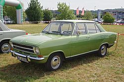 Opel Kadett B, (4 דלתות, תצורת "notchback")