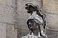 Détail de la statue de Minerve à l'entrée nord de l'hôtel des Invalides à Paris.