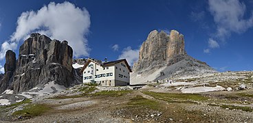 Pisciadùhütte (2 587 m).