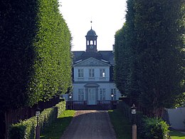 无忧宫曾是丹麦王室的行宫，位于无忧站以东不足1千米处