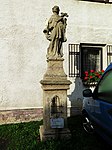 Valeč, socha svatého Jana Nepomuckého.jpg