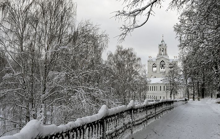 86. Зимний пейзаж в центре Ярославля - Николай Васильевич Белавин