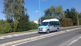 Mercedes-Benz Sprinter City 45 n°106769 s'en allant prendre son service sur le TàD à Rambouillet.