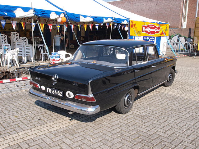 File1965 MercedesBenz 190