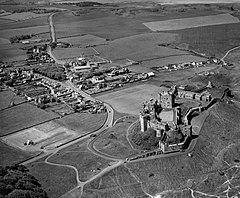 Bamburgh Castle June 1973.jpg