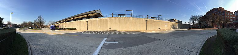 Panoramic image of Braddock Road station in 2016