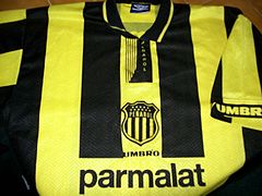 Detalles de la camiseta de Peñarol (1996-97)