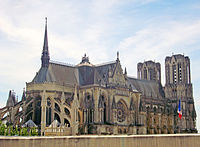 Kathedrale von Reims, Süsquerhaus, um 1240, Rose um 12-fach gelappte Rundscheibe