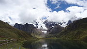 Miniatura para Laguna Carhuacocha