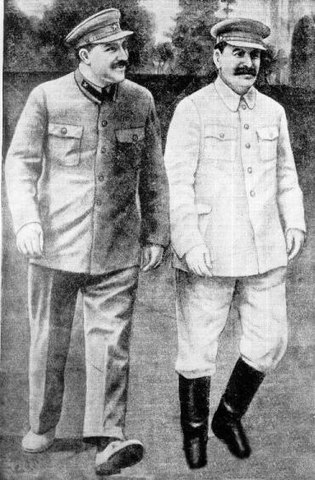 Сталин с Кагановичем во время Голодомора