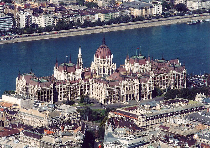 Datei:Hungarian Parlament.jpg