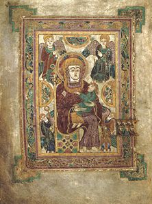 La Libro de Kells estas la plej fama de la volumoj en la Triunuo Altlerneja Biblioteko. Montrita ĉi tie estas la Madonna kaj Infano de Kells (folio 7v).