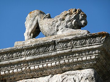 Lion du pont Flavien, Saint-Chamas
