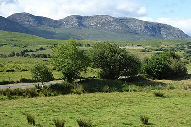 Mullach Glas (left), and Binn Mhór (centre and right), as viewed from the north