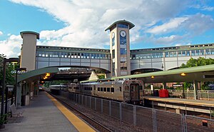 Ramsey Route 17 NJT station.jpg