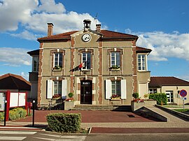 The town hall in Soucy