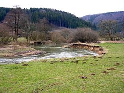 Vrch Roveň, v popředí meandr Tiché Orlice