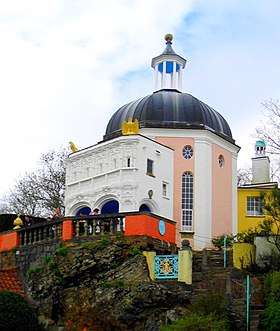 http://upload.wikimedia.org/wikipedia/commons/thumb/8/88/Town_hall_at_Portmeirion2.jpg/280px-Town_hall_at_Portmeirion2.jpg