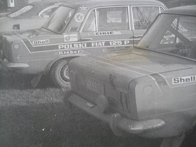 FileTwo Polski Fiat 125ps during Regardless Rally Alma Michigan 1971jpg