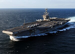 ВМС США 101206-N-5538K-395 Авианосец USS George Washington (CVN 76) пересекает Восточно-Китайское море. Jpg