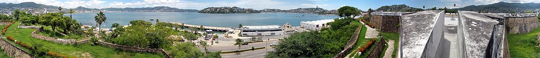 360° Panoramablick auf die Bucht von Acapulco, Seehafen, Festung Fuerte de San Diego