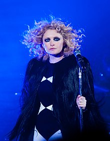 Goldfrapp performing in 2010